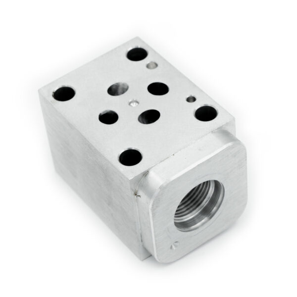Manifold (saw side) (D16)