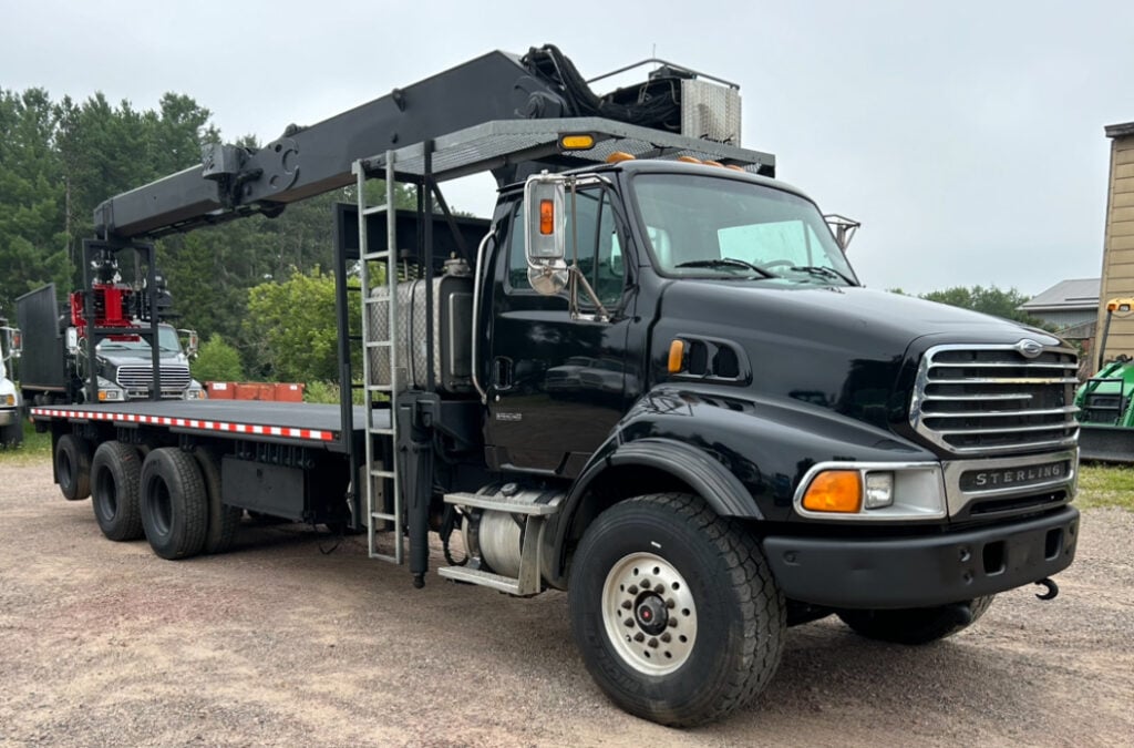 2006 Sterling - 77' Cormach Grapplesaw Truck